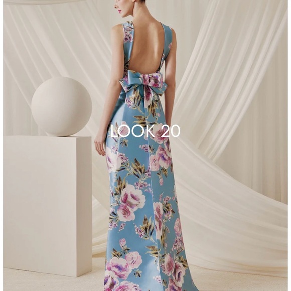 Floral Sleeveless Column Dress in Blue and Pink - Picture 2 of 4